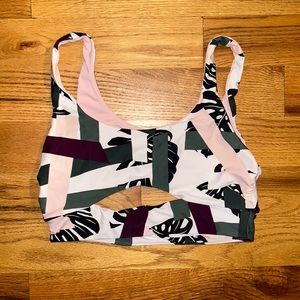 Women’s patterned size medium athleta sports bra